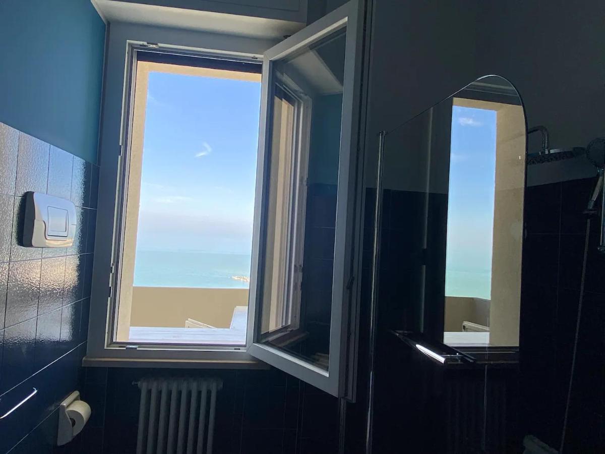 Tramonto In Baia Lejlighed Pesaro Eksteriør billede